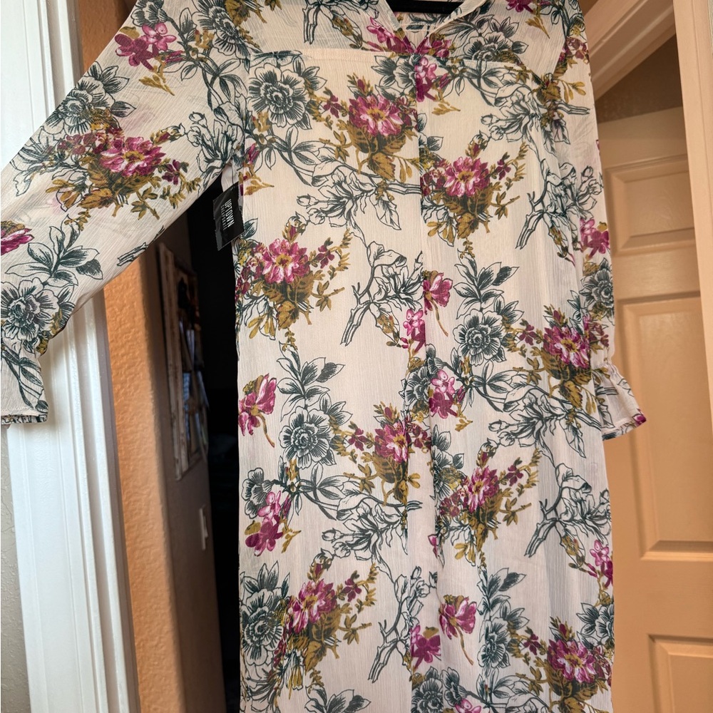 Express Floral Patterned Dress - Picture 2 of 5